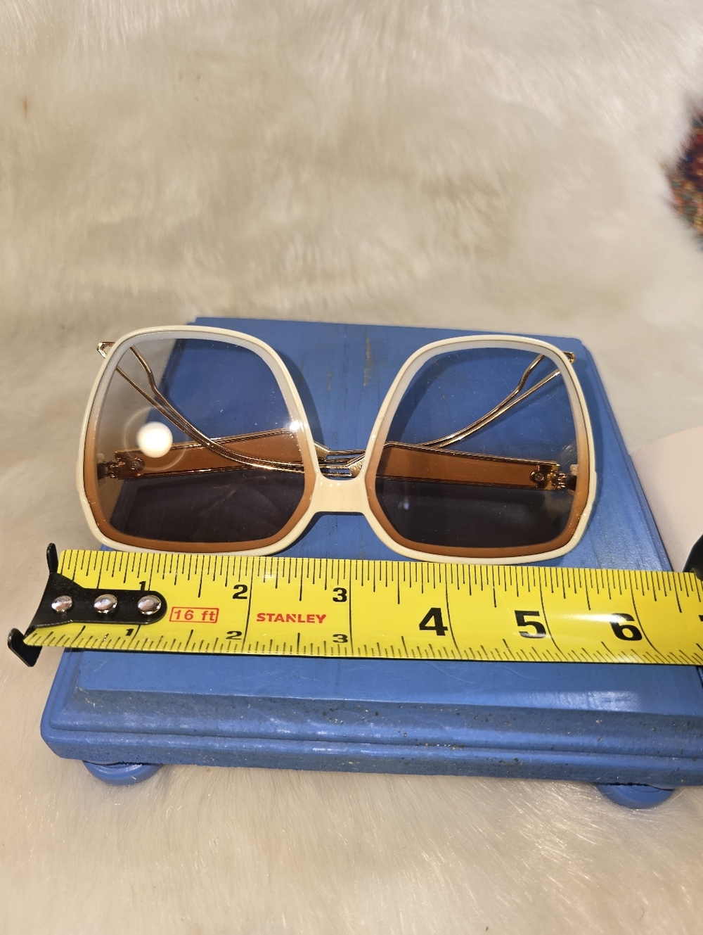 Linfemand Cream Oversized Square Women’s Sunglasses - Picture 5 of 6